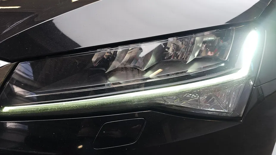 SKODA Superb Superb 2.0 TDI SCR Style DSG