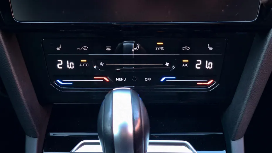 VOLKSWAGEN Arteon Arteon 2.0 TSI 4Motion R DSG