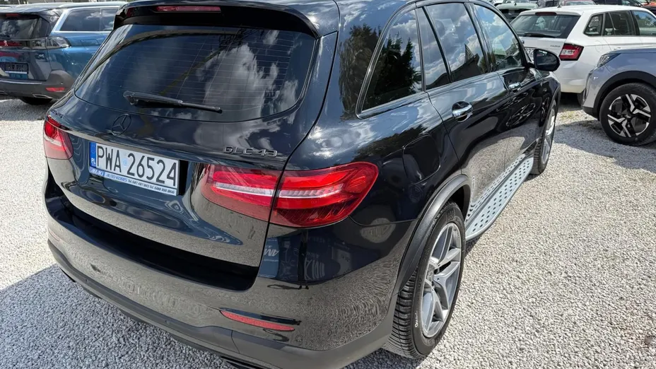 MERCEDES-BENZ GLC -