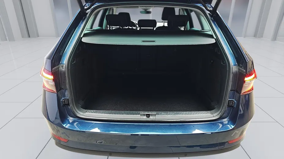 SKODA Superb Superb 2.0 TDI SCR Ambition