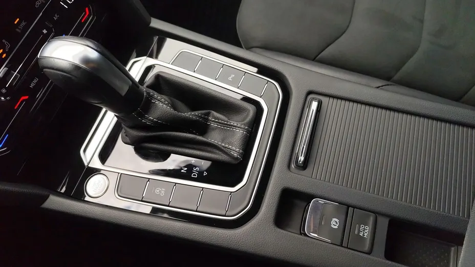 VOLKSWAGEN Arteon Arteon 2.0 TSI R-Line DSG