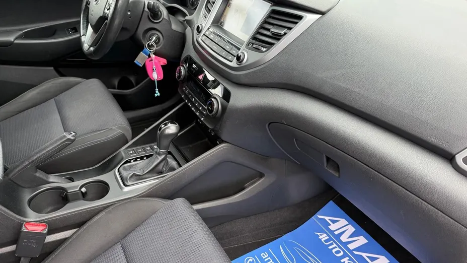 HYUNDAI Tucson -