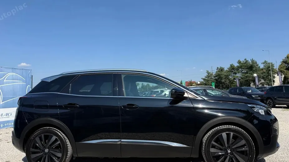 PEUGEOT 3008 -
