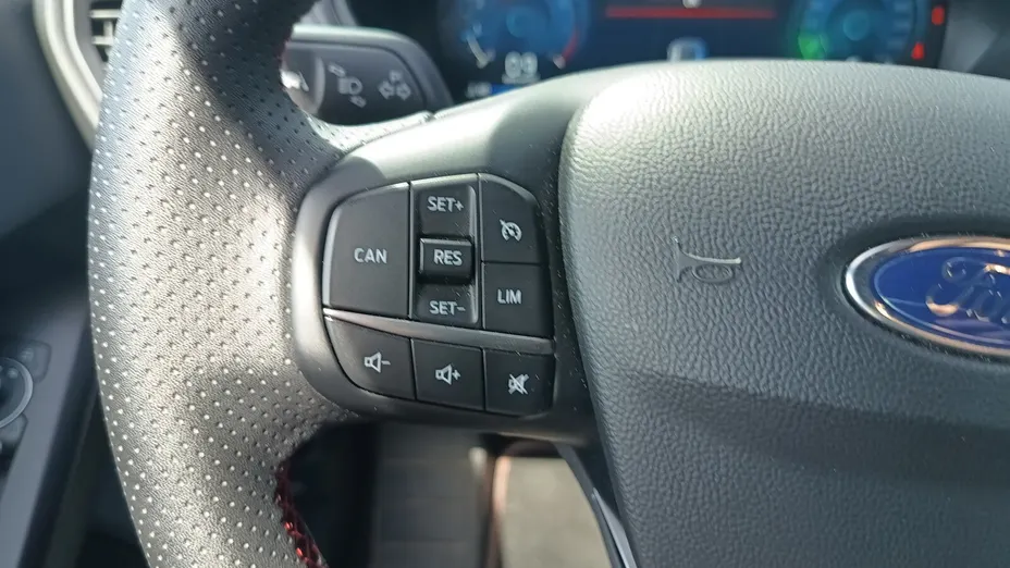FORD Focus Focus 1.0 EcoBoost mHEV ST-Line X aut