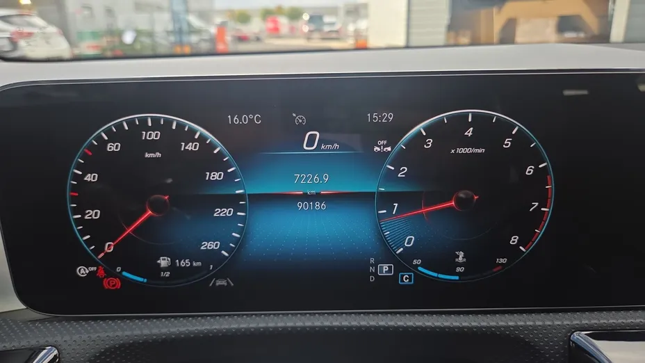MERCEDES-BENZ CLA CLA 180 7G-DCT