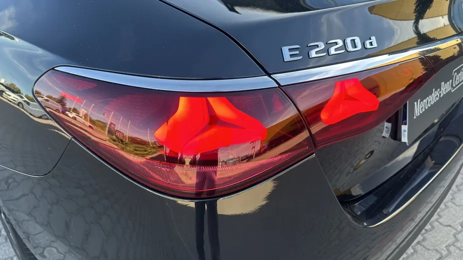 MERCEDES-BENZ E Klasa E 220 d mHEV 4-Matic Exclusive 9G-Tronic