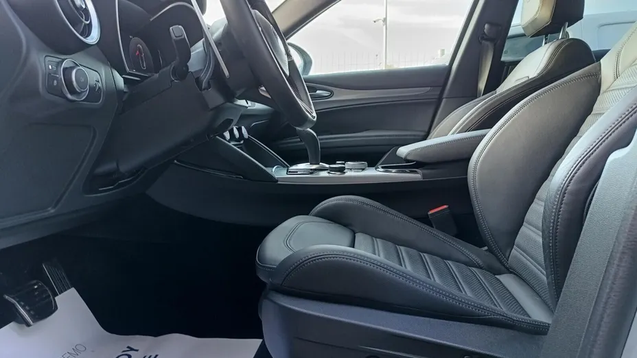 ALFA ROMEO Stelvio Stelvio 2.0 Turbo Veloce Q4 aut