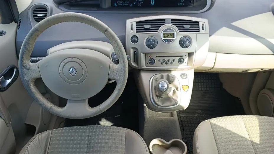 RENAULT Scenic -