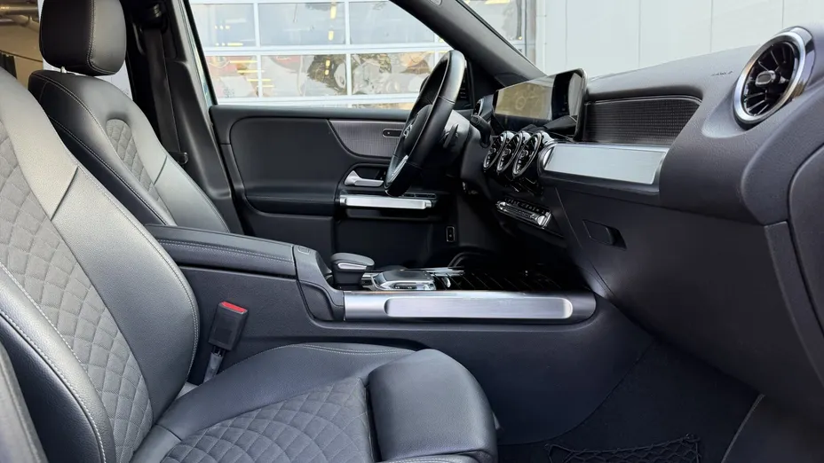 MERCEDES-BENZ GLB GLB 200 d Progressive 8G-DCT