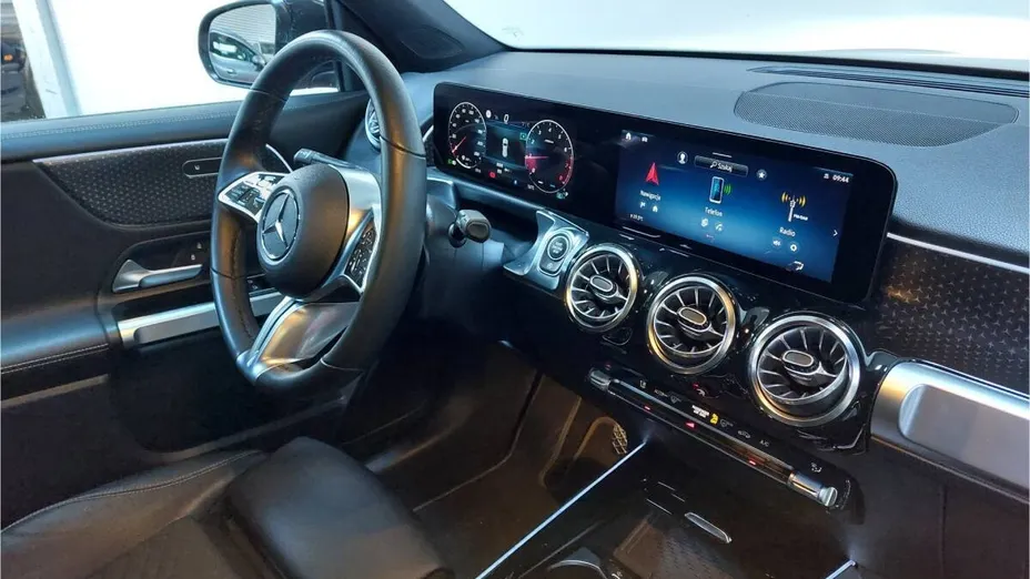 MERCEDES-BENZ GLB GLB 200 mHEV Progressive 7G-DCT
