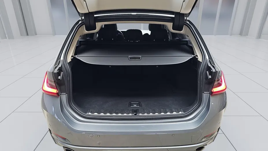 BMW Seria 3 330i xDrive aut