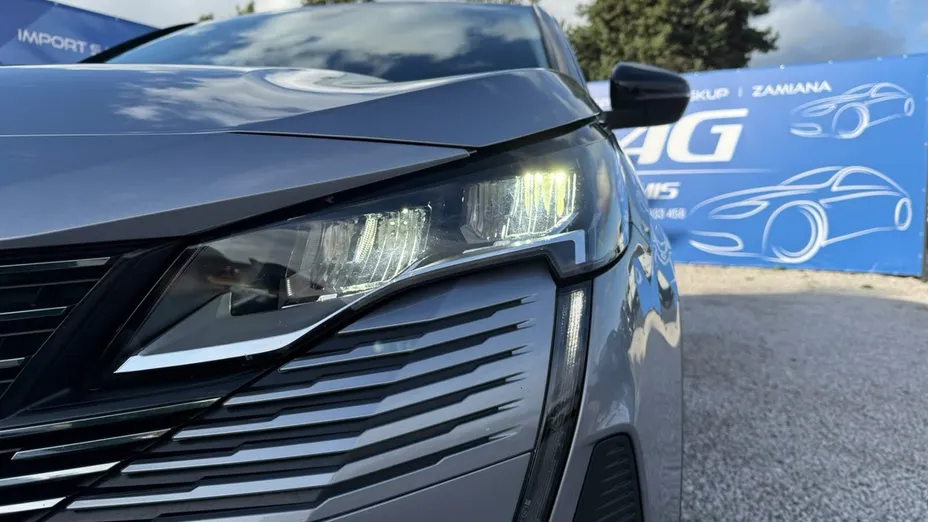 PEUGEOT 3008 -