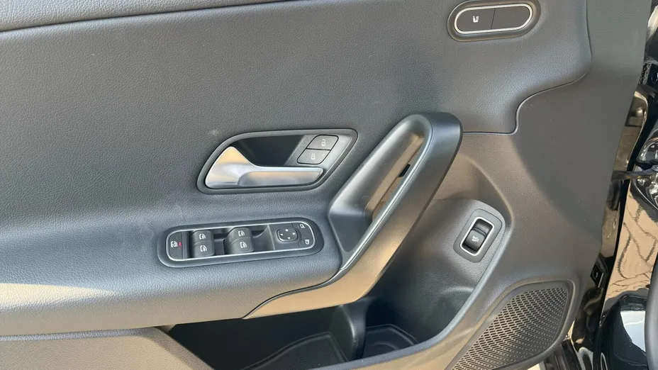 MERCEDES-BENZ CLA CLA 180 mHEV 7G-DCT