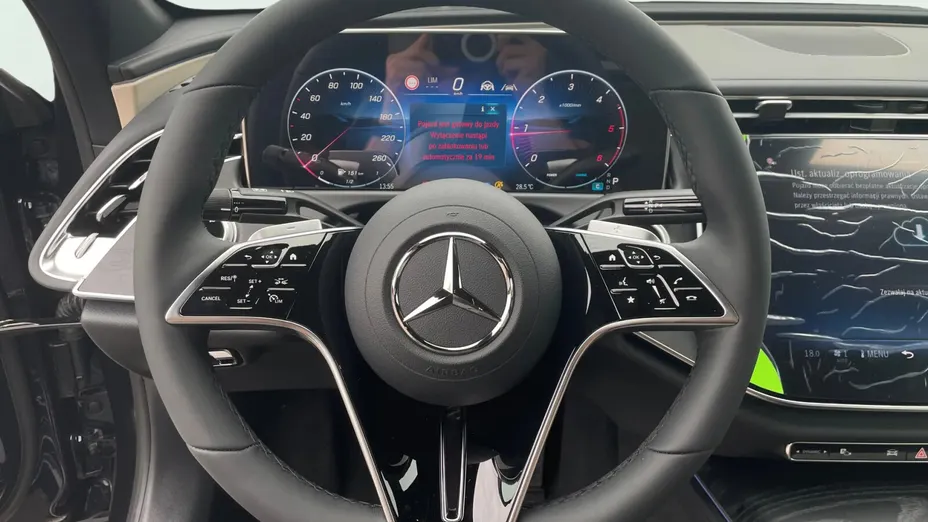 MERCEDES-BENZ E Klasa E 220 d mHEV 4-Matic Avantgarde 9G-Tronic Nowy