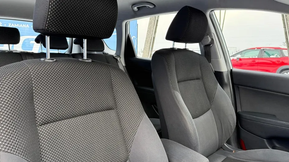 HYUNDAI i30 -