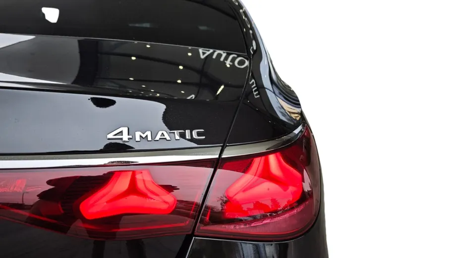 MERCEDES-BENZ E Klasa E 220 d mHEV 4-Matic AMG 9G-Tronic