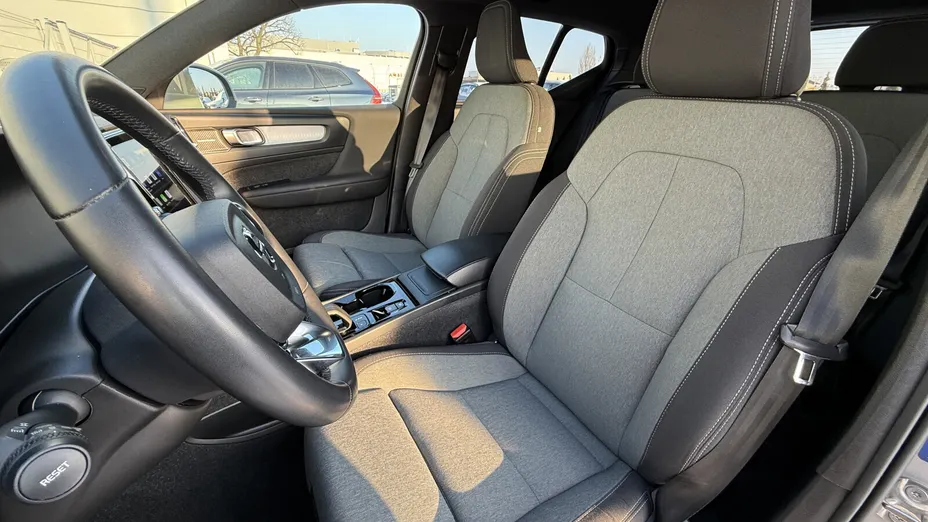 VOLVO XC40 XC40 B3 Plus Dark aut