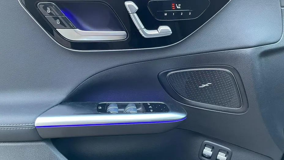 MERCEDES-BENZ C Klasa C 300 e PHEV 4-Matic AMG Nowy