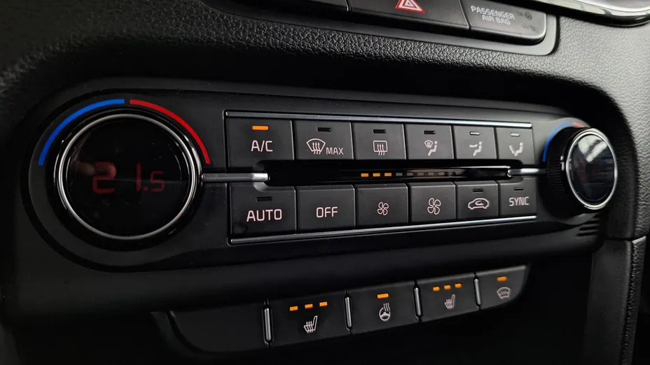 KIA Cee'd Ceed 1.4 T-GDI L Business Line Plus DCT