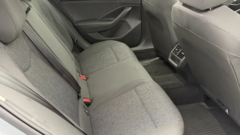 SKODA Superb Superb 2.0 TDI SCR Essence DSG