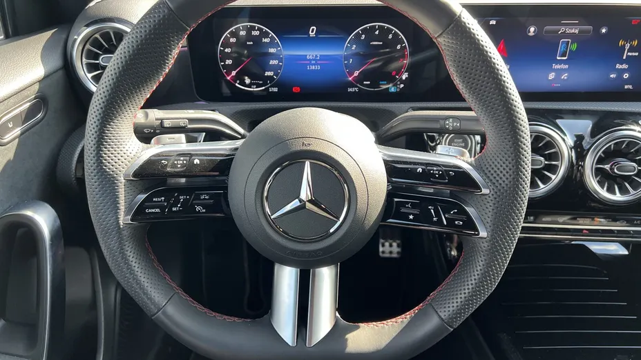 MERCEDES-BENZ A Klasa A 200 AMG Line 7G-DCT