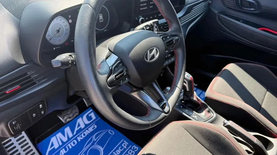 HYUNDAI i20 -