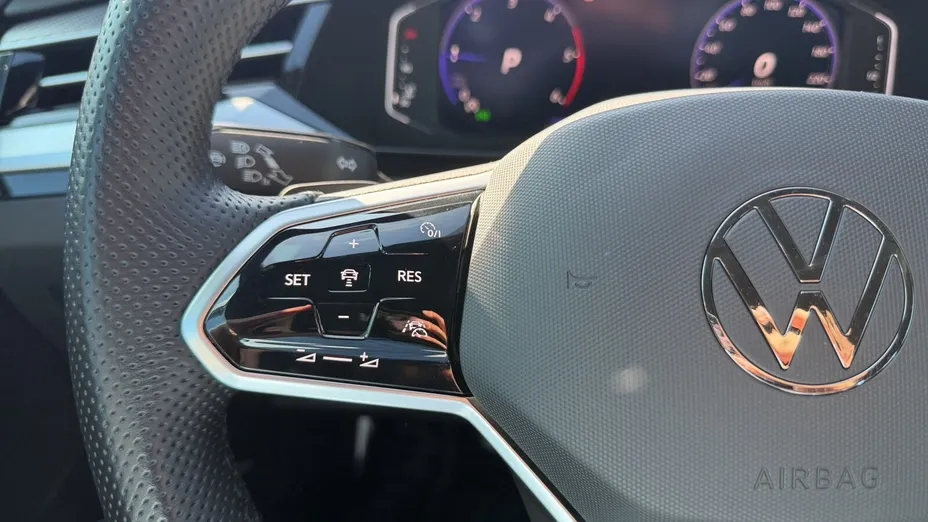 VOLKSWAGEN Arteon Arteon 2.0 TDI 4Motion R-Line DSG