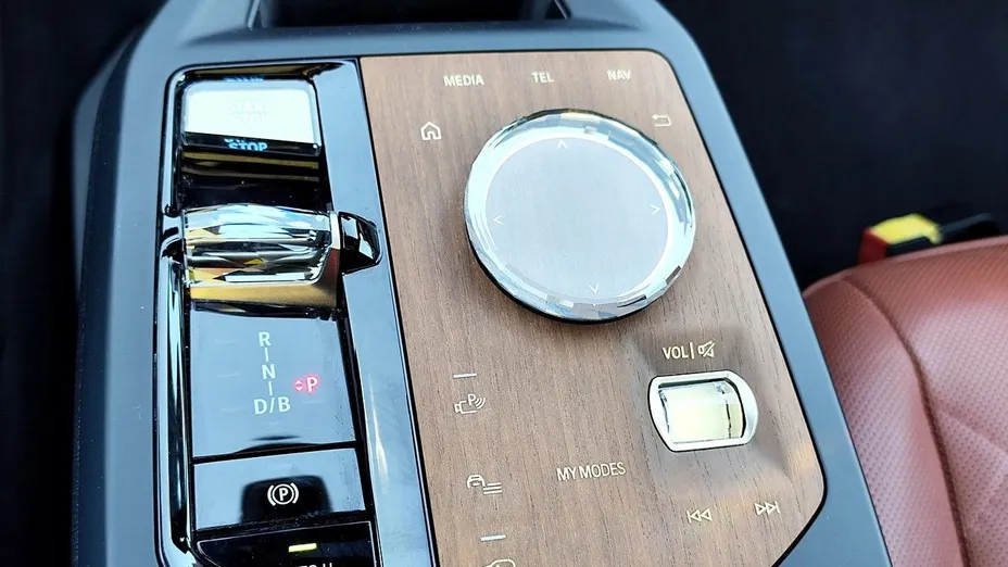 BMW iX iX M60 111.5kWh
