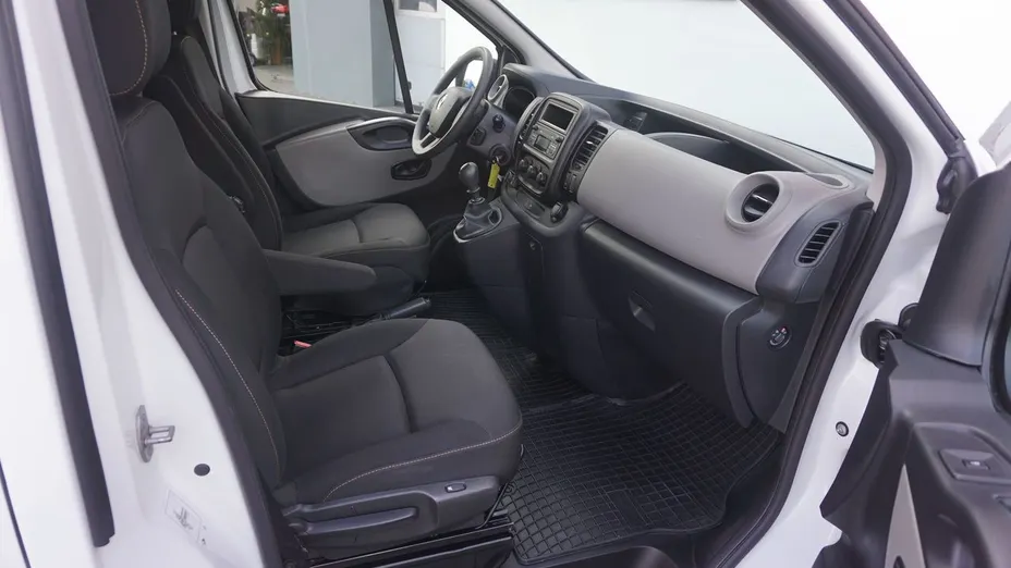 RENAULT Trafic -