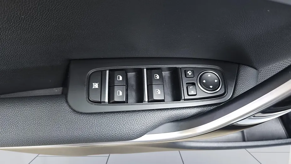 KIA Cee'd Ceed 1.6 GDI PHEV L DCT