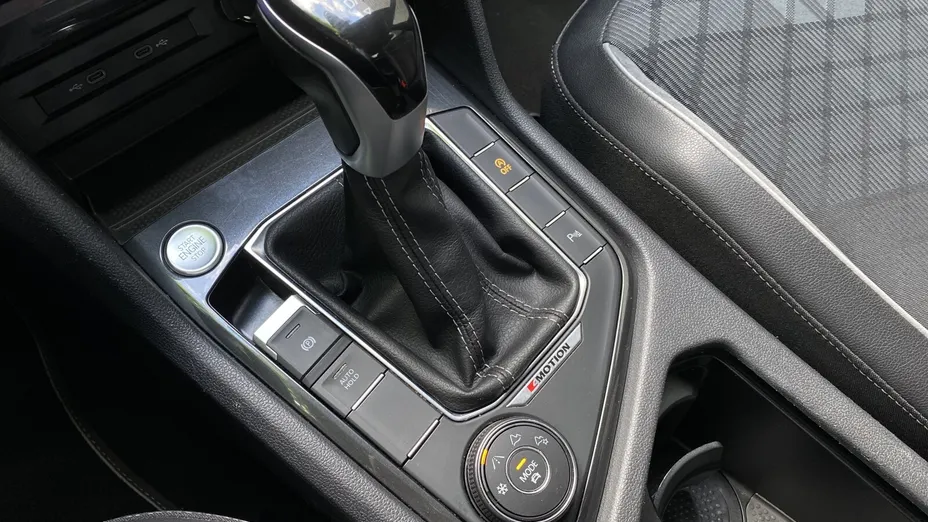VOLKSWAGEN Tiguan Allspace -