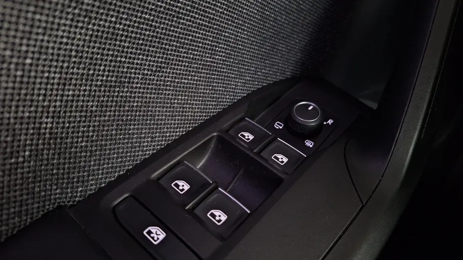 SEAT Leon Leon 1.5 eTSI Xcellence DSG