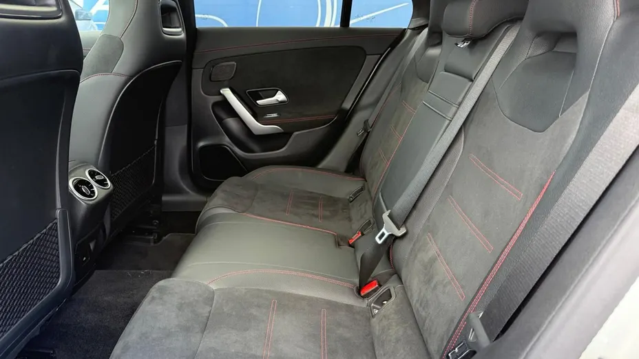 MERCEDES-BENZ CLA CLA 180 d 7G-DCT