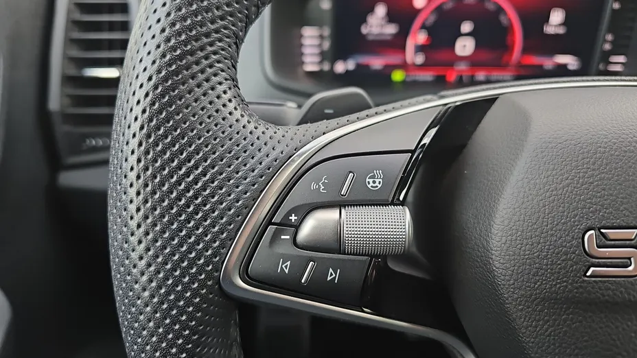 SKODA Karoq -