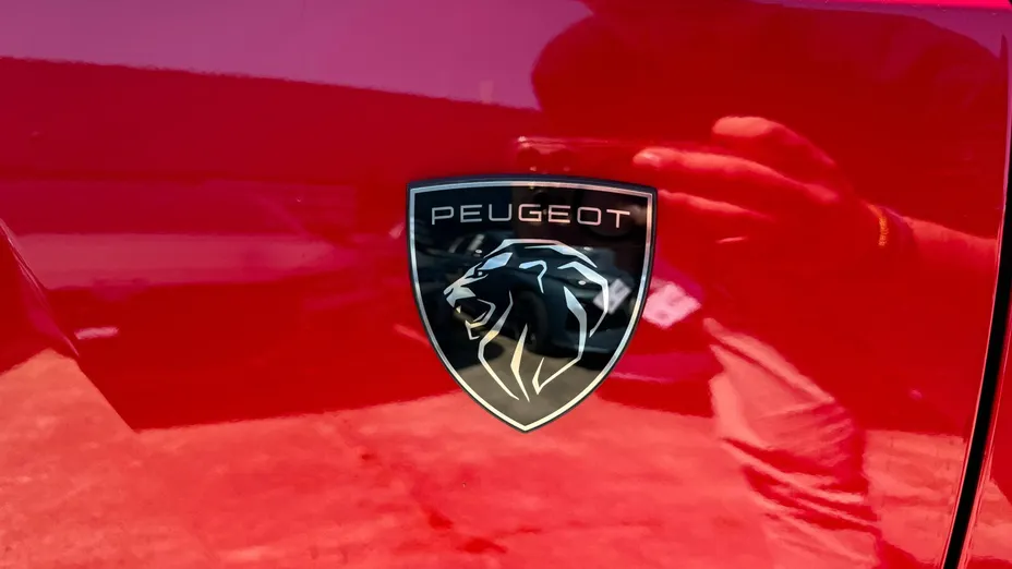 PEUGEOT 408 408 1.2 PureTech mHEV GT Exclusive S&S e-DCS6 Nowy