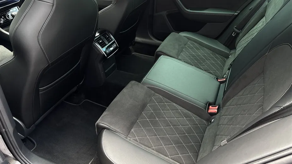 SKODA Superb Superb 2.0 TDI SCR Sportline DSG