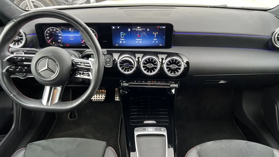 MERCEDES-BENZ A Klasa A 200 AMG Line 7G-DCT