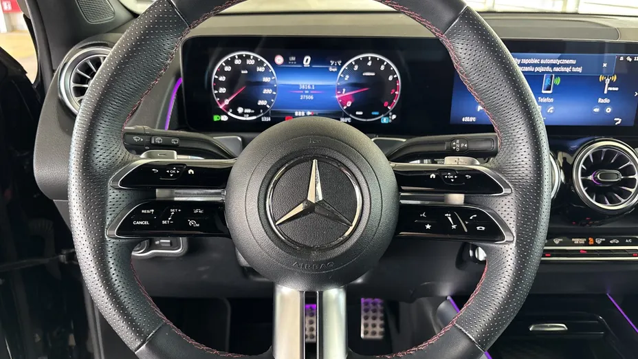 MERCEDES-BENZ GLB GLB 200 mHEV AMG Line 7G-DCT