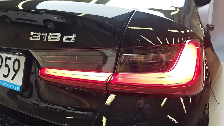 BMW Seria 3 318d mHEV aut