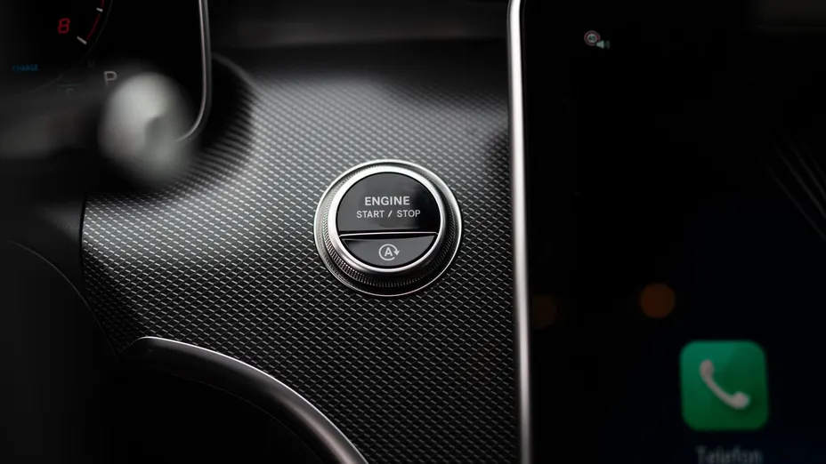 MERCEDES-BENZ C Klasa C 200 mHEV 4-Matic AMG