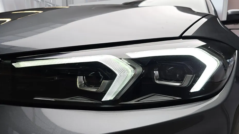 BMW Seria 3 330i xDrive aut