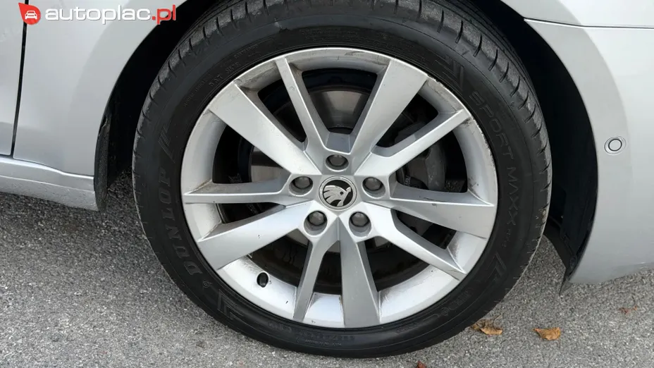 SKODA Octavia -