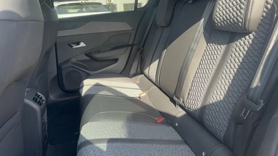 PEUGEOT 308 308 1.2 mHEV Allure S&S e-DCS6 Nowy