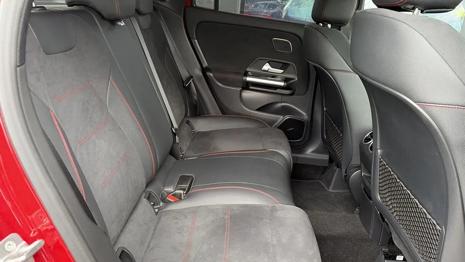 MERCEDES-BENZ GLA GLA 200 mHEV AMG Line 7G-DCT