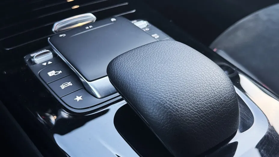 MERCEDES-BENZ CLA CLA 200 AMG Line 7G-DCT