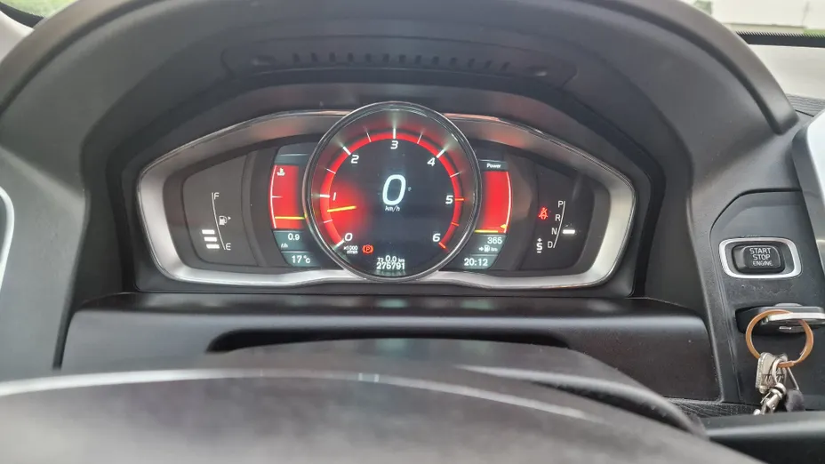 VOLVO XC60 XC60 2.4D AWD Momentum aut