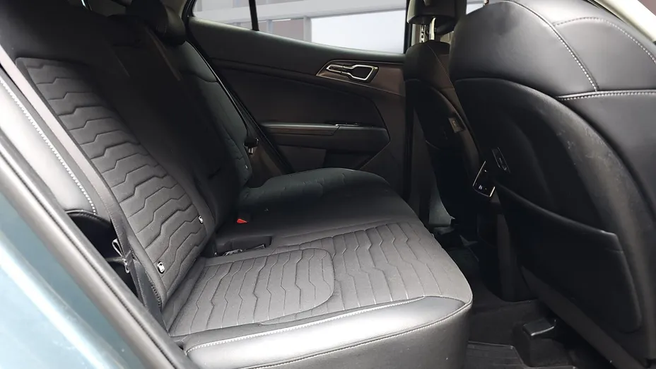 KIA Sportage Sportage 1.6 T-GDI HEV Business Line 4WD aut