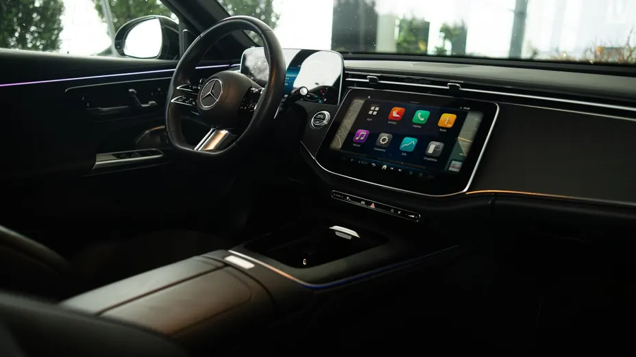 MERCEDES-BENZ E Klasa E 220 d mHEV 4-Matic AMG 9G-Tronic