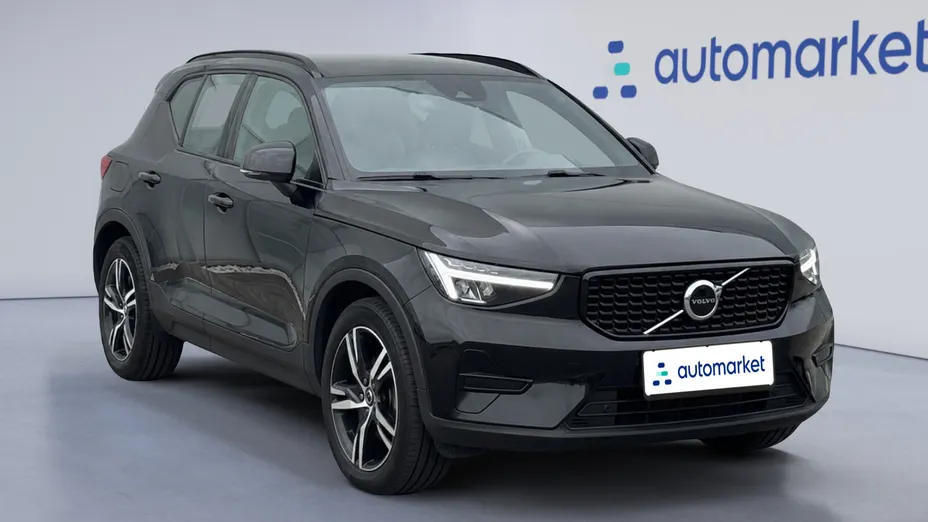 VOLVO XC40 XC40 B3 Plus Dark aut