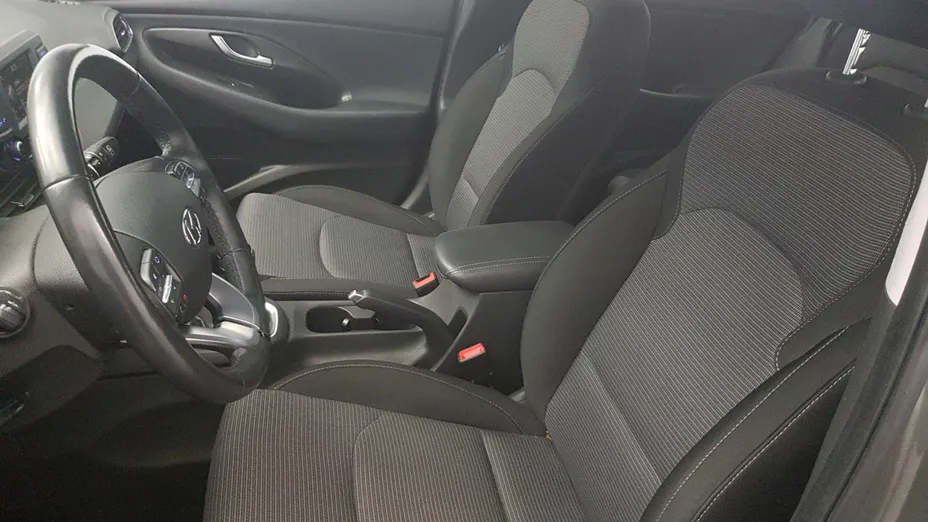 HYUNDAI i30 i30 1.4 Classic +
